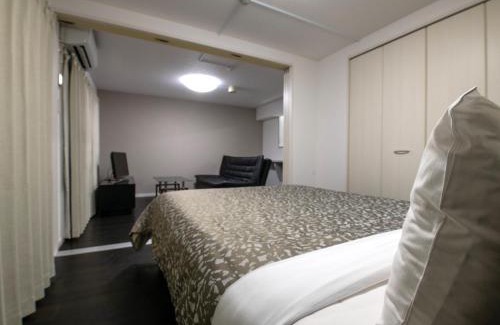 Ginoza Apartment | Discover Dolcevita: Family-Friendly Stay with Breakfast
