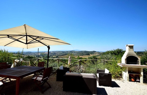 Schifanoia Villa | Idyllic Dolci Colline Villa with Pool Overlooking Umbria