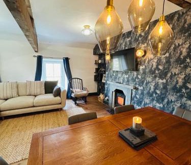 Dolgellau Apartment | Experience Comfort at Dolgellau Grand Heights Apt