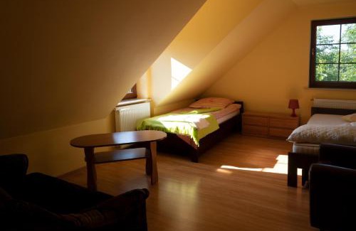 gmina Sosnowka House | Cozy Dolina Dębów: Ocean View & Private Beach Retreat