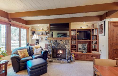 Elkhorn Apartment | Family-Friendly Escape at Dollar Meadows Hotel