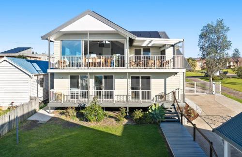 Dalmeny House | Unforgettable Stay at Dollini Street Unit 2 - Rated 10/10