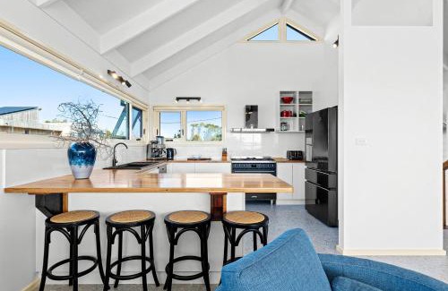 Dalmeny House | Unforgettable Stay at Dollini Street Unit 2 - Rated 10/10