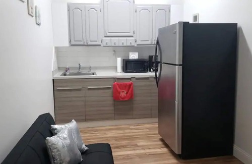 Bearss Plaza Apartment | Family-Friendly Stay at Dolly's Apartment Awaits You