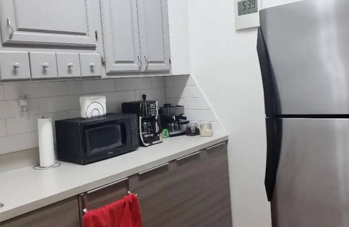 Bearss Plaza Apartment | Family-Friendly Stay at Dolly's Apartment Awaits You
