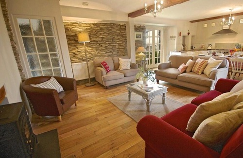 Hele House | Family-Friendly Getaway at Dolly's Barn in Mullacott