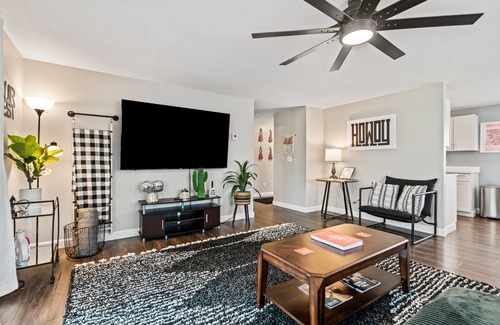 Huber Heights House | Discover Dolly's Haven: Family-Friendly Retreat with Game Room