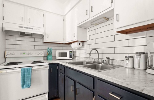 Nashville Apartment | Discover Dolly's Nashville Oasis on Music Row, Pet Friendly!