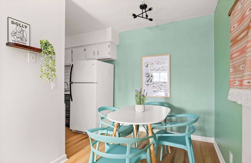 Nashville Apartment | Discover Dolly's Nashville Oasis on Music Row, Pet Friendly!