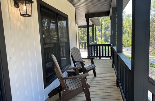 Pigeon Forge Cabin | Family-Friendly Dollywood Retreat with Pool and Fireworks Views