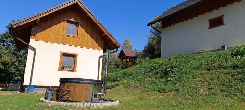 Haligovce Ski Chalet | Pet-Friendly Retreat at Dolná chata u Bratríkov - 9.3/10