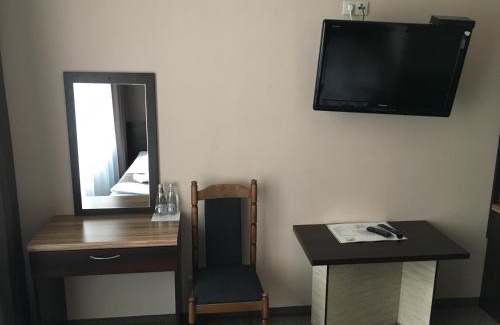 Zabkowice Slaskie Hotel | Pet-Friendly Dolnośląski with Pool & Hot Tub Amenities
