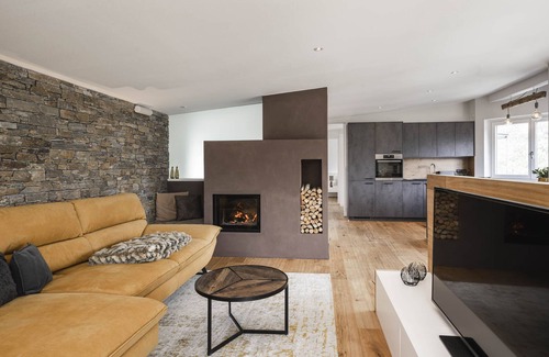 Muhlbach Apartment | Alpine Penthouse with Private Sauna and Whirlpool in Dolomites