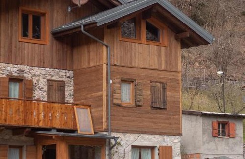 Perarolo di Cadore House | Family-Friendly Comfort at Dolomiti RiverSide - Rated 9/10