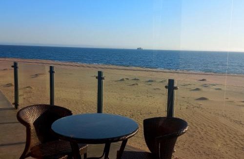Rand Rifles Villa | Oceanfront Dolphin Beach Villa with Pool & Unbeatable Views
