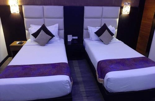 Madanpur Hotel | Discover The Dolphin Palace: Dining & Comfort Await