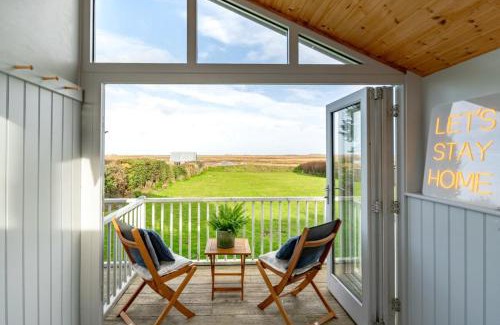 Burnham Deepdale House | Pet-Friendly Dolphin Cottage at Brancaster Staithe