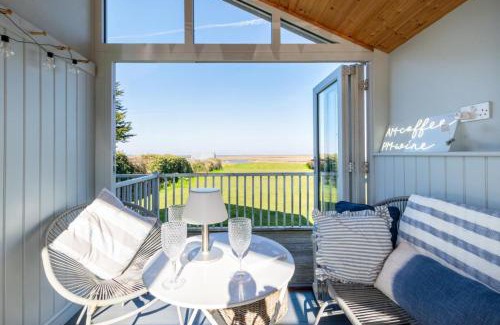 Burnham Deepdale House | Pet-Friendly Dolphin Cottage at Brancaster Staithe
