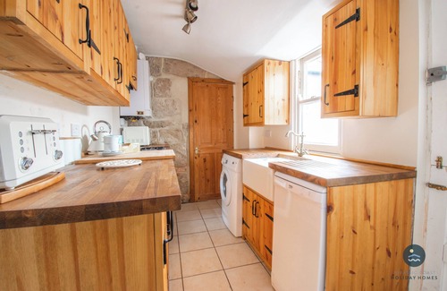 Portland Cottage | Beachfront Bliss at Dolphin Cottage, Chesil Beach