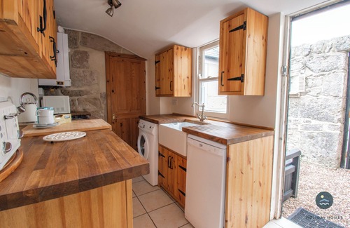 Portland Cottage | Beachfront Bliss at Dolphin Cottage, Chesil Beach