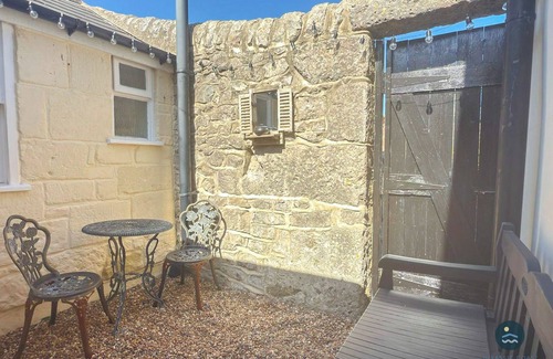 Portland Cottage | Beachfront Bliss at Dolphin Cottage, Chesil Beach