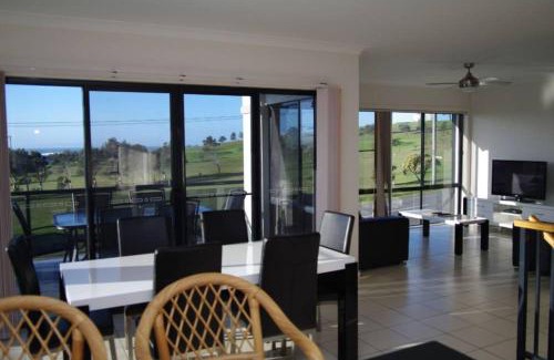 Crescent Head House | Family-Friendly Stays at Dolphin Court, 4-Star Comfort