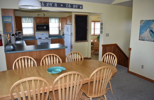 Avon House | Dolphin Delight: Guest Rated 9.8, Oceanfront Oasis Awaits