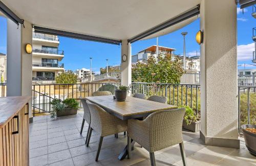Mandurah Apartment | Dolphin Harbour Haven-family Friendly-canal Front