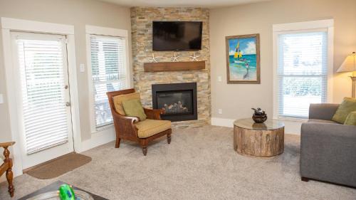 Seawalk Circle House | Family-Friendly Dolphin House with Top Amenities Awaiting You