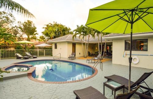 Boca Raton House | Inviting Dolphin Retreat in East Boca Raton - Family Friendly