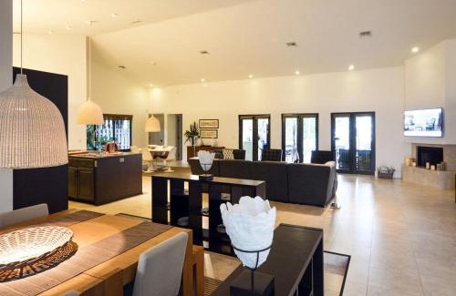 Boca Raton House | Inviting Dolphin Retreat in East Boca Raton - Family Friendly