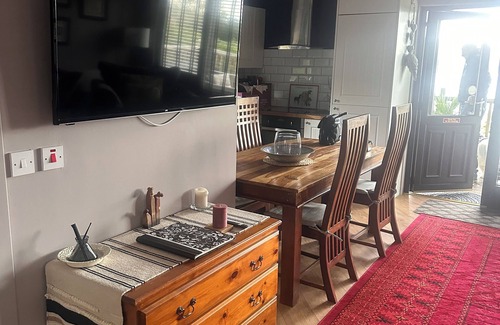 Kilmun Ski Chalet | Discover Dolphin Run: Pet-Friendly Lodge with Top Amenities