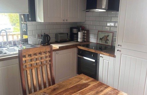 Kilmun Ski Chalet | Discover Dolphin Run: Pet-Friendly Lodge with Top Amenities