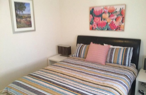 Augusta House | Cozy Dolphin Shores by the Blackwood River with Ocean Views