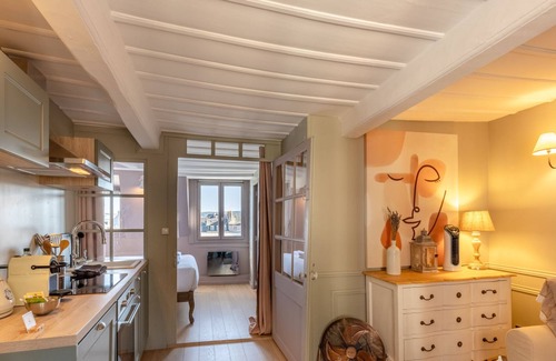 Honfleur Apartment | Dolphin View - 2nd floor - Beautiful flat with view of the port