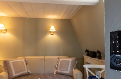 Honfleur Apartment | Dolphin View - 2nd floor - Beautiful flat with view of the port