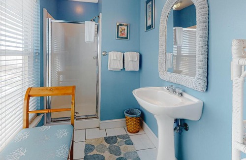 Southpointe House | Oceanfront Retreat at Dolphin View by Meyer Rentals