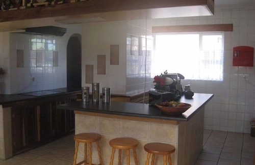 Jeffreys Bay House | Serene Dolphin View Guesthouse: 9.6/10 & Poolside Bliss