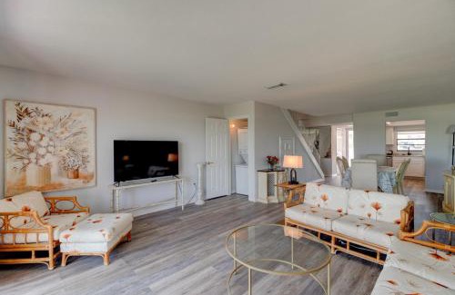 Southern Shores House | Oceanfront Dolphin Watcher 2 Bed Townhouse Retreat