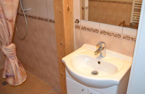 Dziwnowek Apartment | Relax at Dom Aurora: Balcony Room for 4 with Ocean Views
