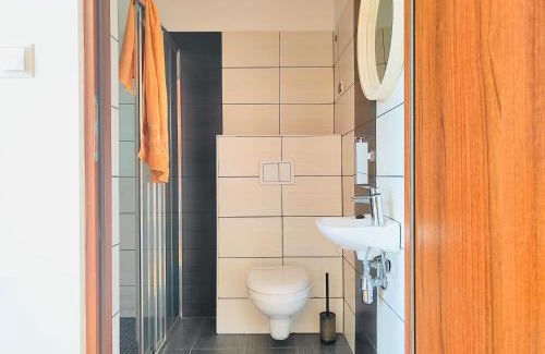 Gubin Hotel | Budget-Friendly Stay at Dom Bez Ścian with Family Amenities