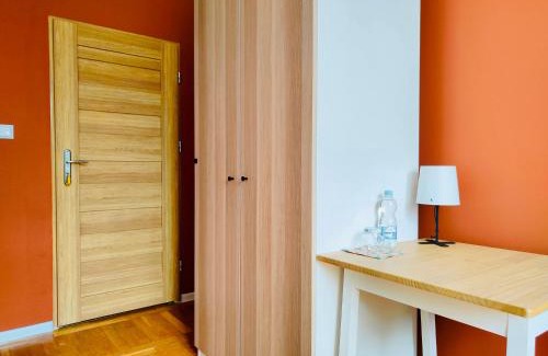 Gubin Hotel | Budget-Friendly Stay at Dom Bez Ścian with Family Amenities