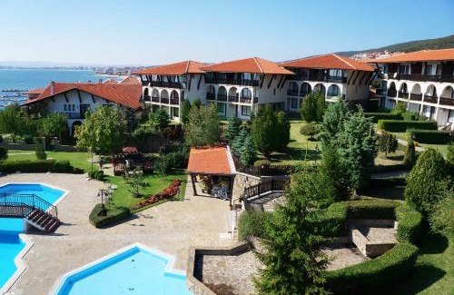Sveti Vlas Apartment | Cozy Dom-El Real Apartments with Ocean Views in Sveti Vlas
