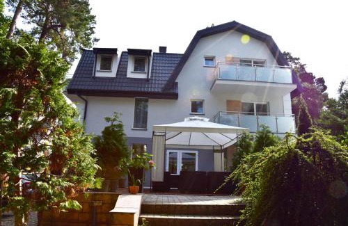 Pustkowo Resort | Experience Comfort at Dom Gościnny Matex with Ocean Views