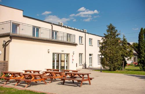 Zbaszyn House | Discover Dom Gościnny Pod Akacjami: Family-Friendly Retreat