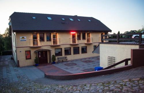 Chelmno Bed & Breakfast | Family-Friendly Getaway at Dom Gościnny Pod Górą