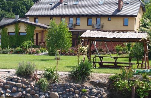Chelmno Bed & Breakfast | Family-Friendly Getaway at Dom Gościnny Pod Górą