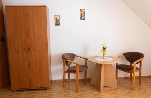 Pobierowo House | Welcoming Dom Gościnny Zielono Mi: Family-Friendly Retreat