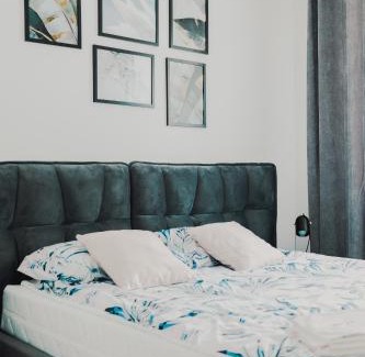 Czluchow Bed & Breakfast | Relax at Dom Goscinny Bialy Dworek with Hot Tub Access
