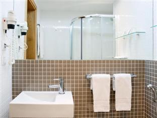 Cavacos Hotel | Elegant Dom Jose Beach Hotel: Oceanfront Bliss Awaits
